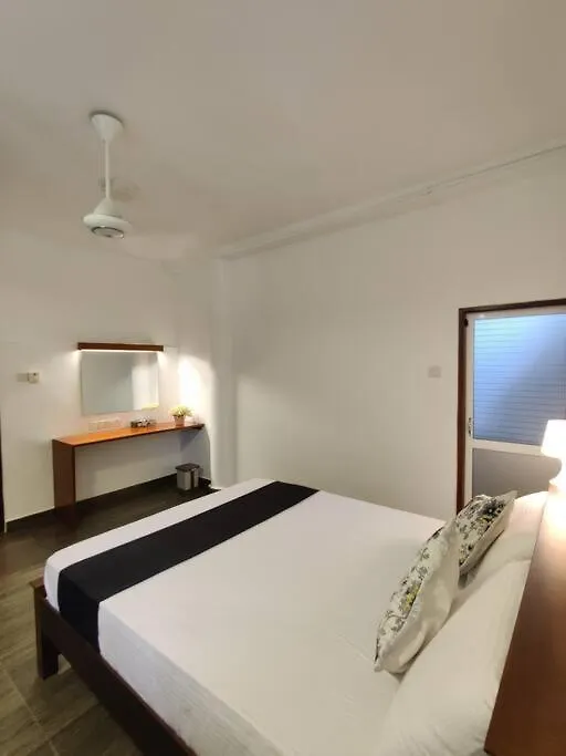 Apartment In Negombo Near Beach